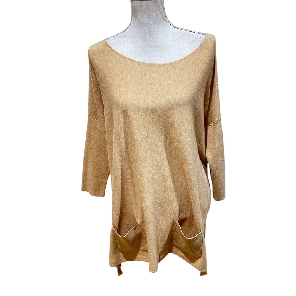 Lilly Pulitzer Beige Knit scoop neck lightweight sweater pockets Pom poms medium